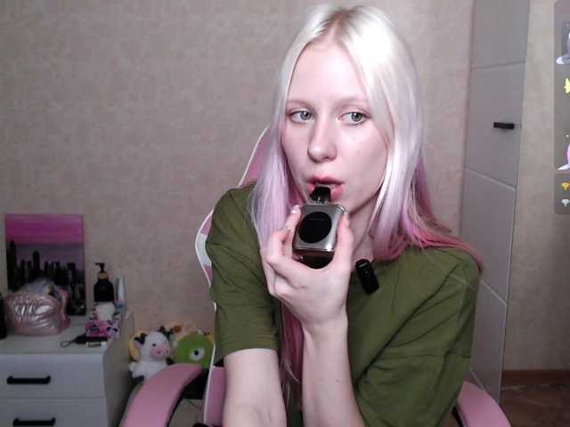 Mary-Kitty live cam on BongaCams