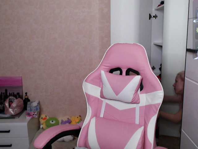 Mary-Kitty live cam on BongaCams