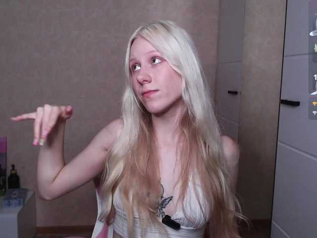 Mary-Kitty live cam on BongaCams