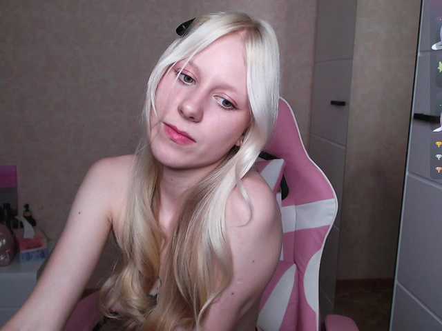 Mary-Kitty live cam on BongaCams