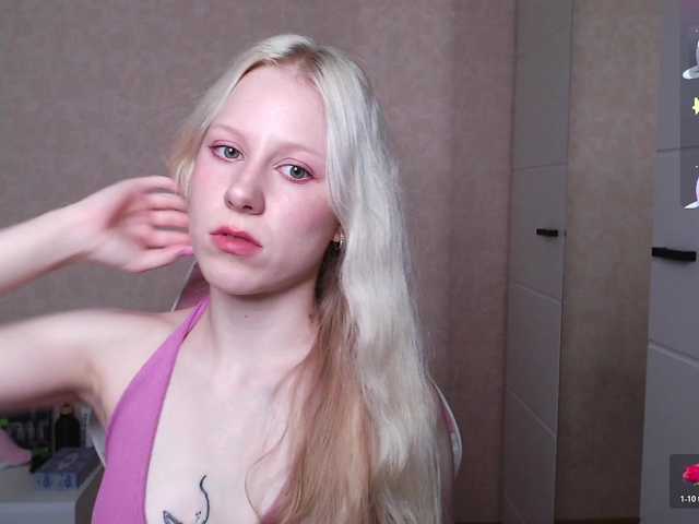 Mary-Kitty live webcam show
