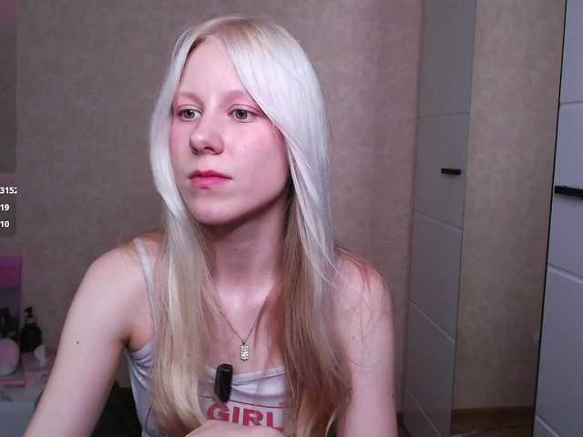 Mary-Kitty live cam on BongaCams