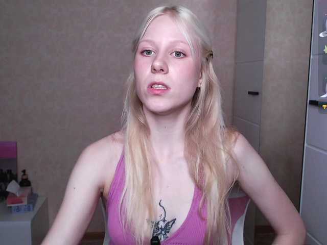 Mary-Kitty live cam on BongaCams