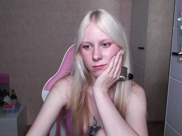 Mary-Kitty live cam on BongaCams
