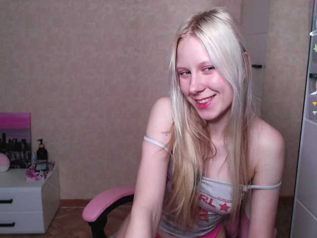 Mary-Kitty live cam on BongaCams