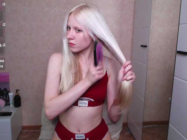 Mary-Kitty live cam on BongaCams
