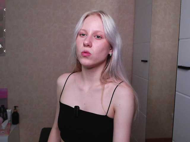 Mary-Kitty live cam on BongaCams