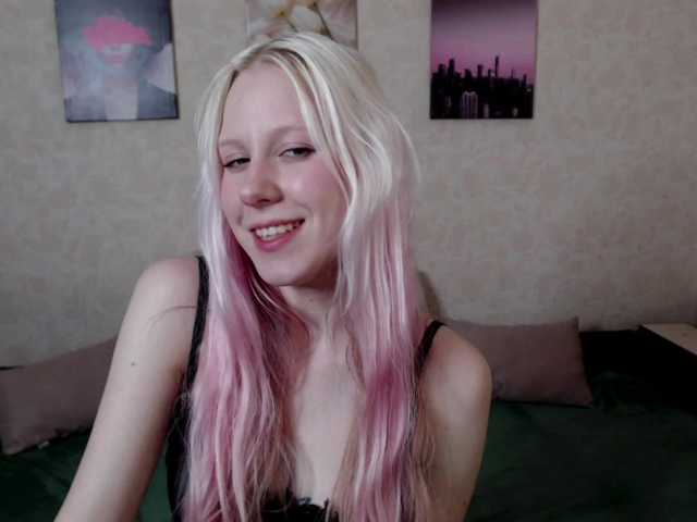 Mary-Kitty live cam on BongaCams