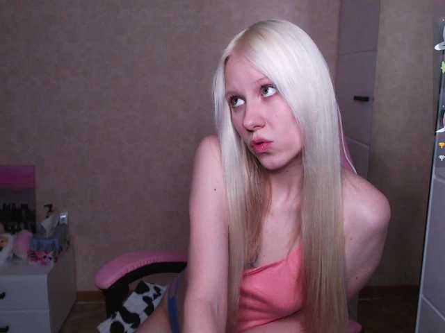 Mary-Kitty live cam on BongaCams