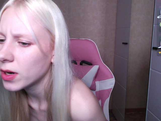 Mary-Kitty live cam on BongaCams