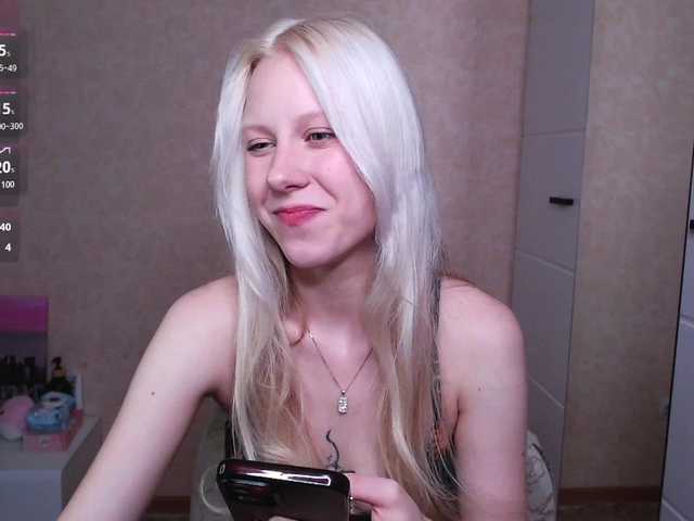 Mary-Kitty live cam on BongaCams