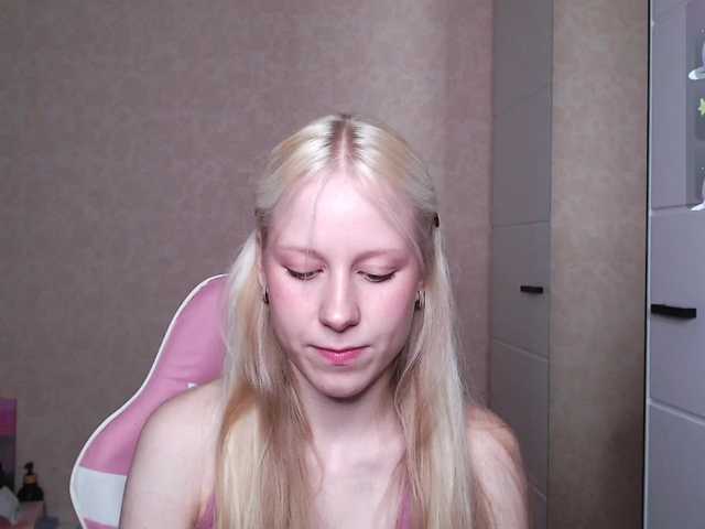 Mary-Kitty live cam on BongaCams