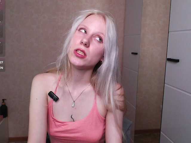Mary-Kitty live cam on BongaCams