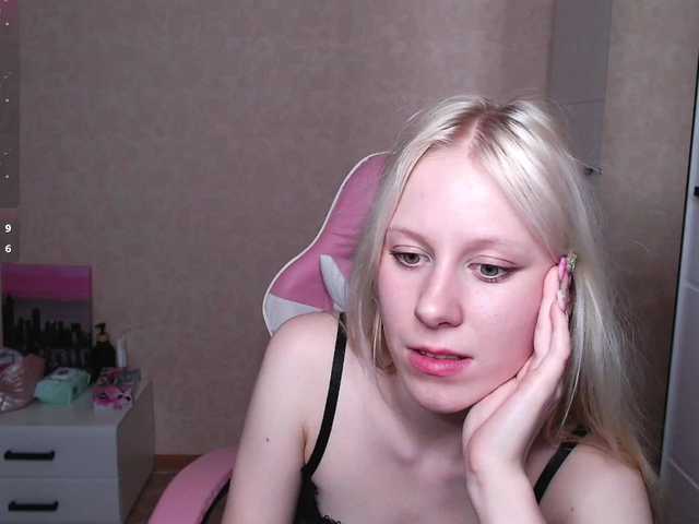 Mary-Kitty live cam on BongaCams