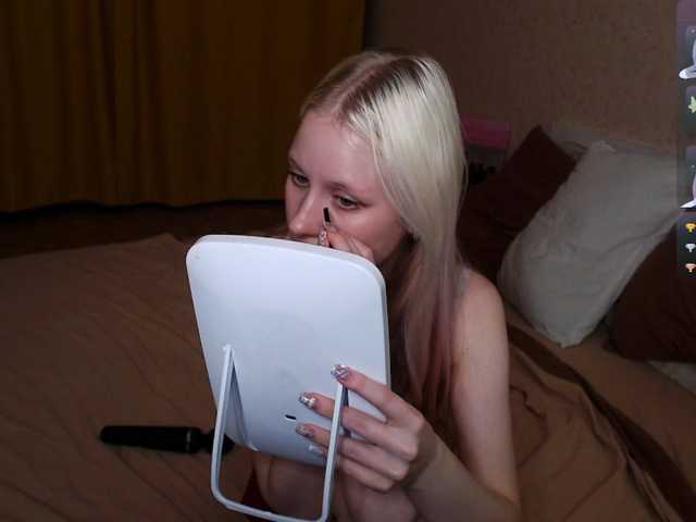 Mary-Kitty live cam on BongaCams