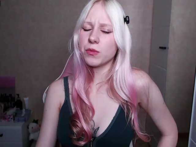 Mary-Kitty live cam on BongaCams