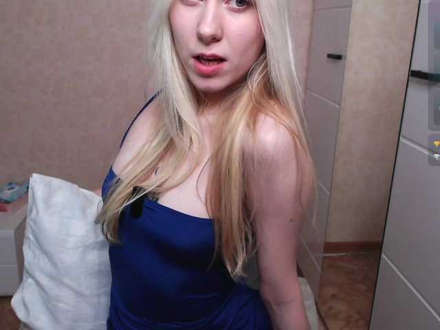 le modèle Mary-Kitty est en webcam porno dans un show sur le site bongacams, il possède les tags suivants: White/Caucasian,Blonde,Shaved