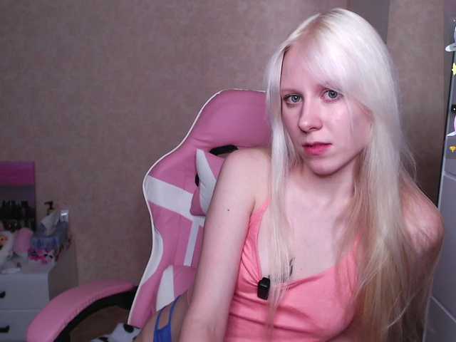 Mary-Kitty live cam on BongaCams