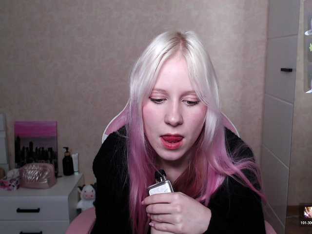Mary-Kitty live cam on BongaCams