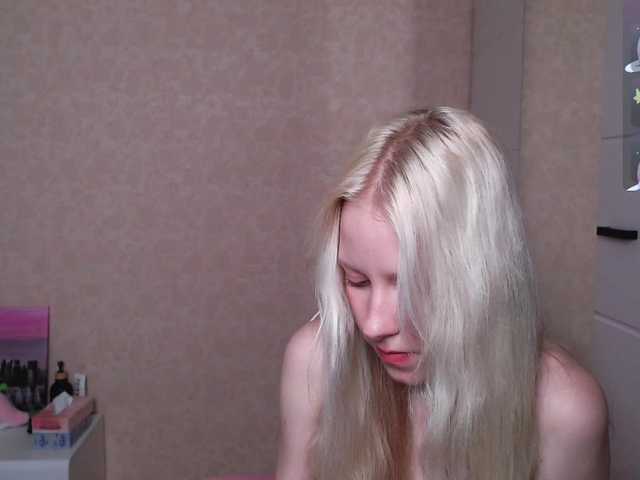 Mary-Kitty live cam on BongaCams
