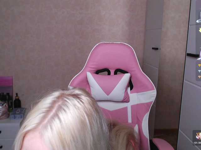 Mary-Kitty live cam on BongaCams