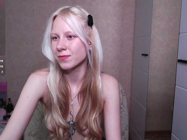 Mary-Kitty live cam on BongaCams