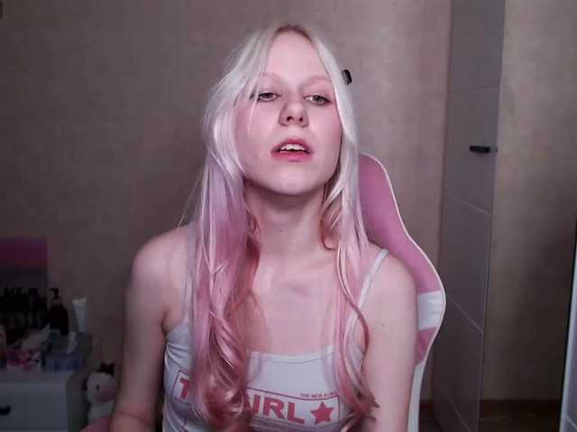 Mary-Kitty live cam on BongaCams