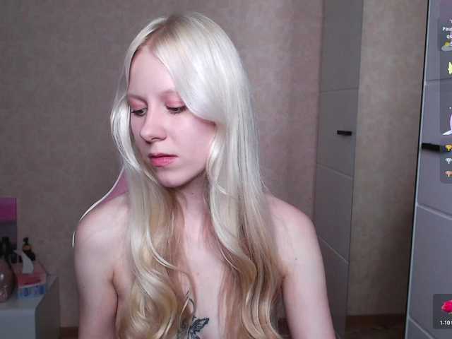 Mary-Kitty live cam on BongaCams
