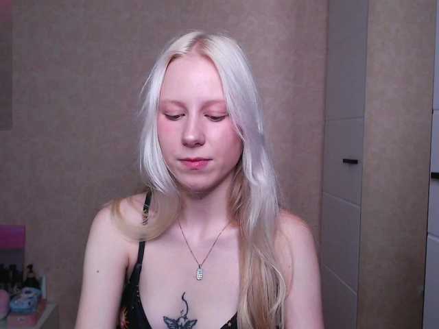 Mary-Kitty live cam on BongaCams