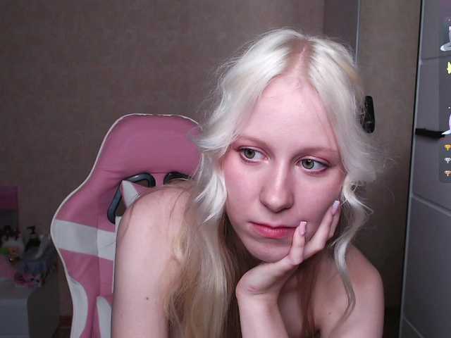Mary-Kitty live cam on BongaCams