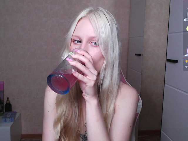 Mary-Kitty live cam on BongaCams