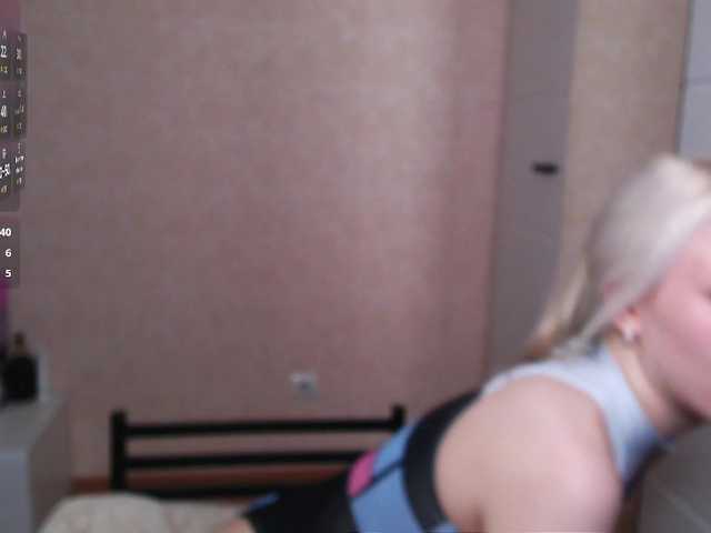 Mary-Kitty live cam