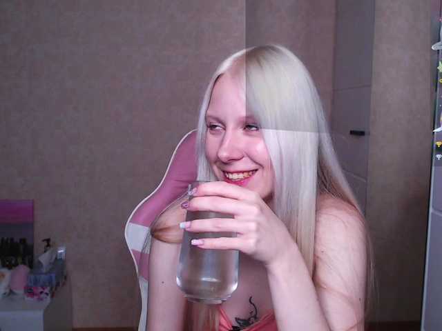 Mary-Kitty live cam on BongaCams