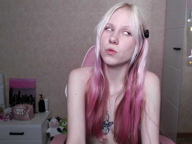Mary-Kitty live cam on BongaCams
