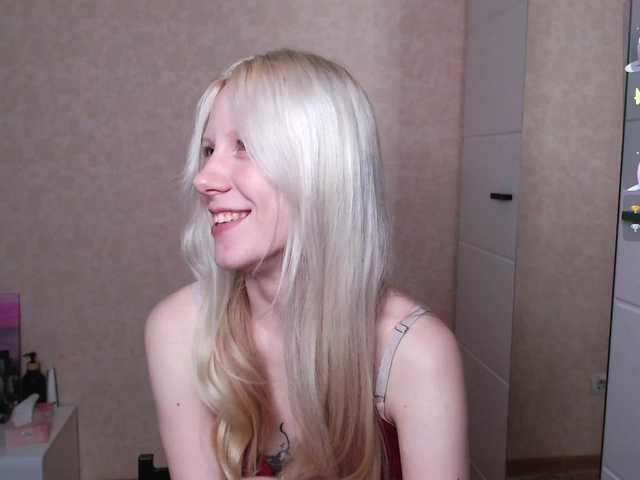 Mary-Kitty live cam on BongaCams
