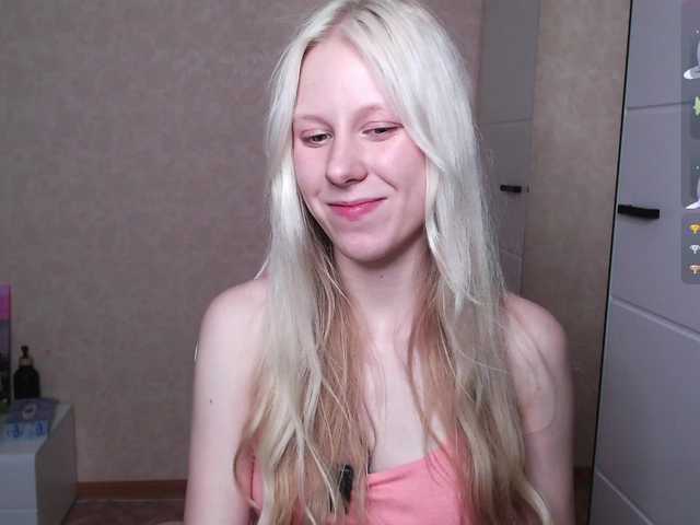 Mary-Kitty live cam on BongaCams