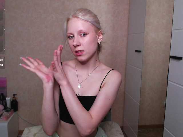 Mary-Kitty live cam on BongaCams