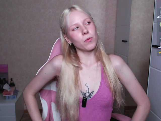 Mary-Kitty live cam on BongaCams