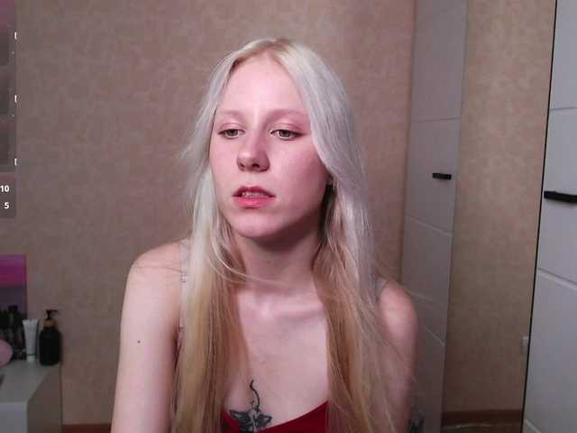Mary-Kitty live cam on BongaCams