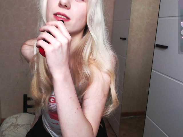 Mary-Kitty's BongaCams show and profile