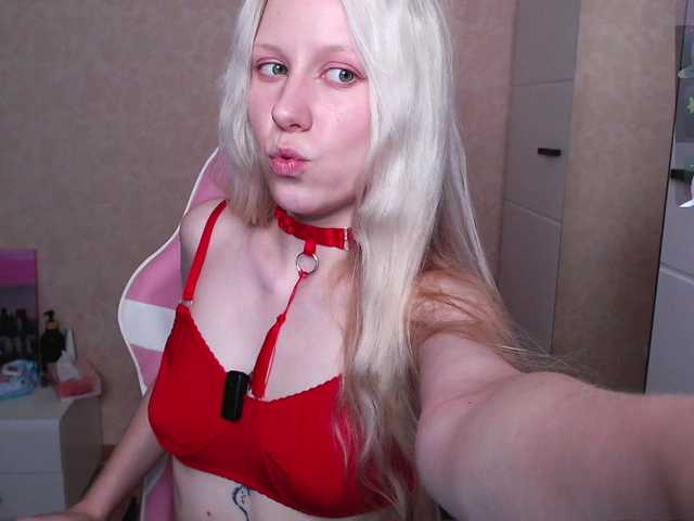 Mary-Kitty live cam on BongaCams