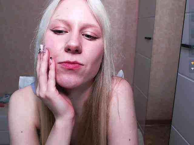 Model: Mary-Kitty