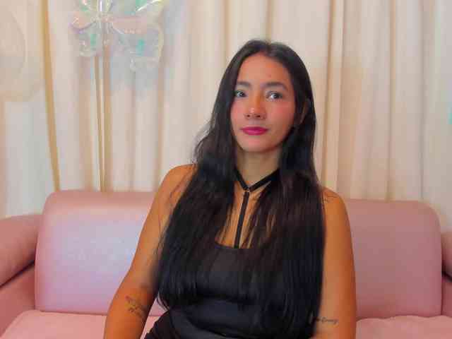Dashafoxxx webcam
