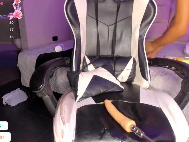Melany-8 live webcam show