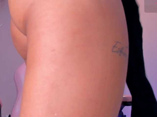 Melany-8 live cam on BongaCams