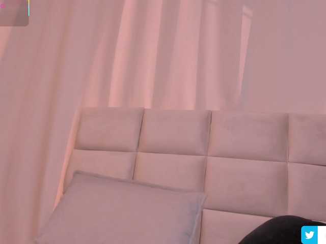Melany-8 live cam preview