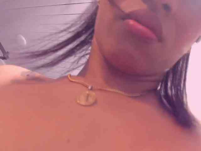 Melany-8 webcam