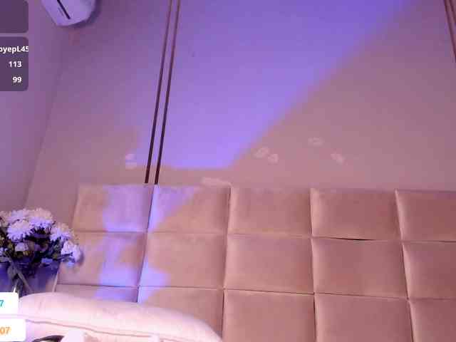 Melany-8 webcam