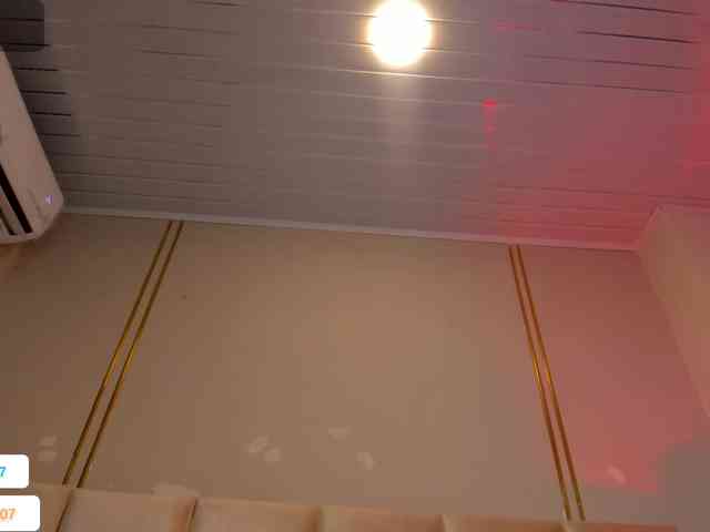 Melany-8 webcam