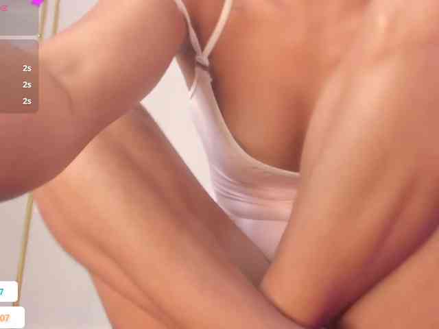 Melany-8 webcam